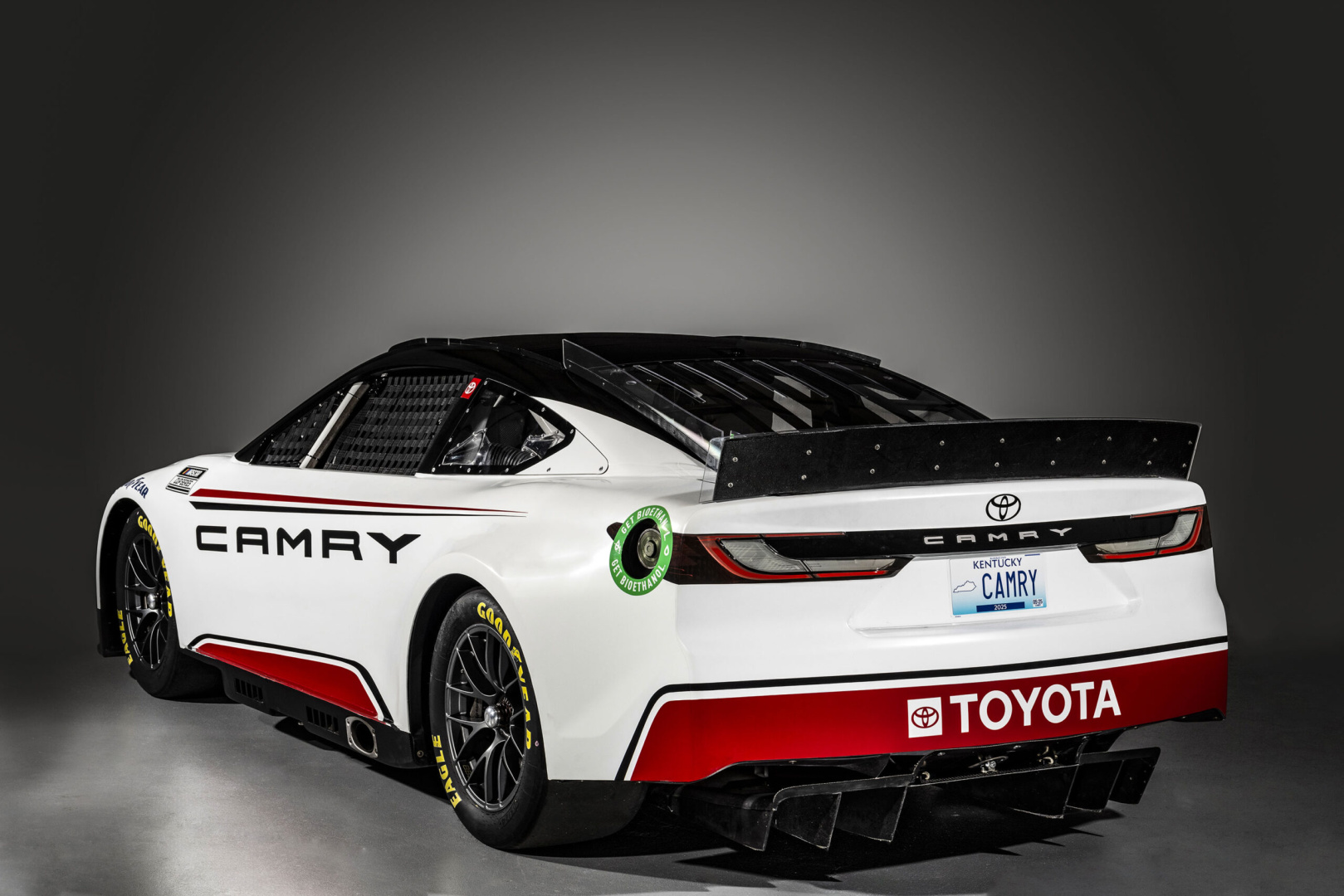 SMALL_2024_Toyota_NASCARCup_Camry_XSE_004-scaled